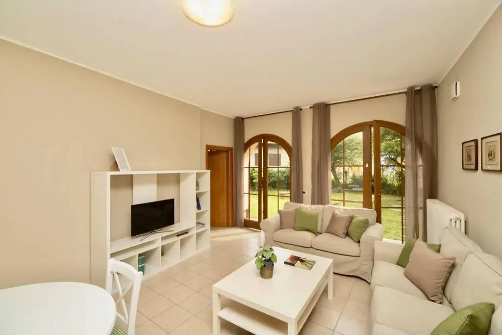 Contempora Apartments - Ca' Brenta Garden San Fedele Intelvi 0*,